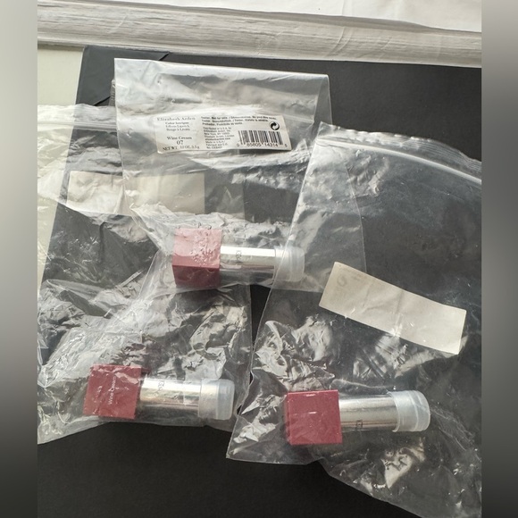 Elizabeth Arden Color Intrigue Effects Lipstick In Wine Cream 07 - Picture 9 of 9